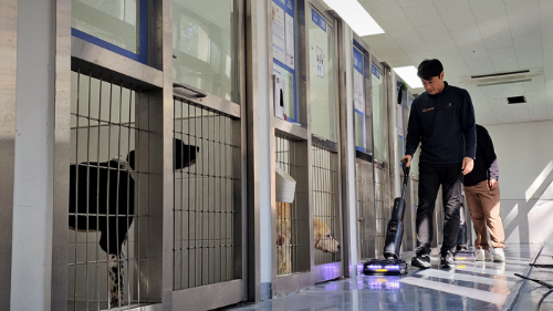 로보락, 반려마루에 청소 가전 기부