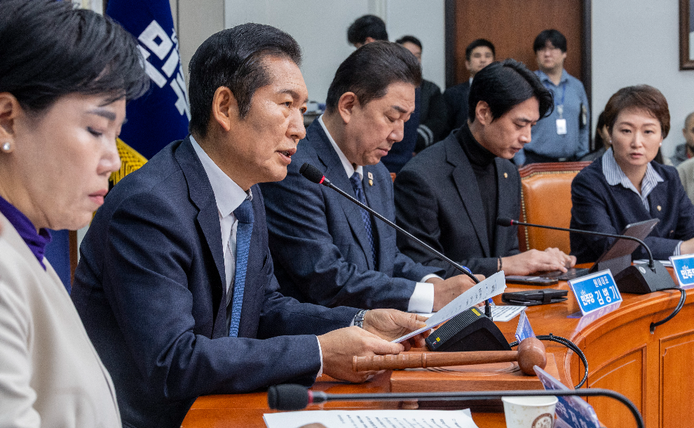 최고위원회의에서 발언하는 정청래 대표(사진=연합뉴스)