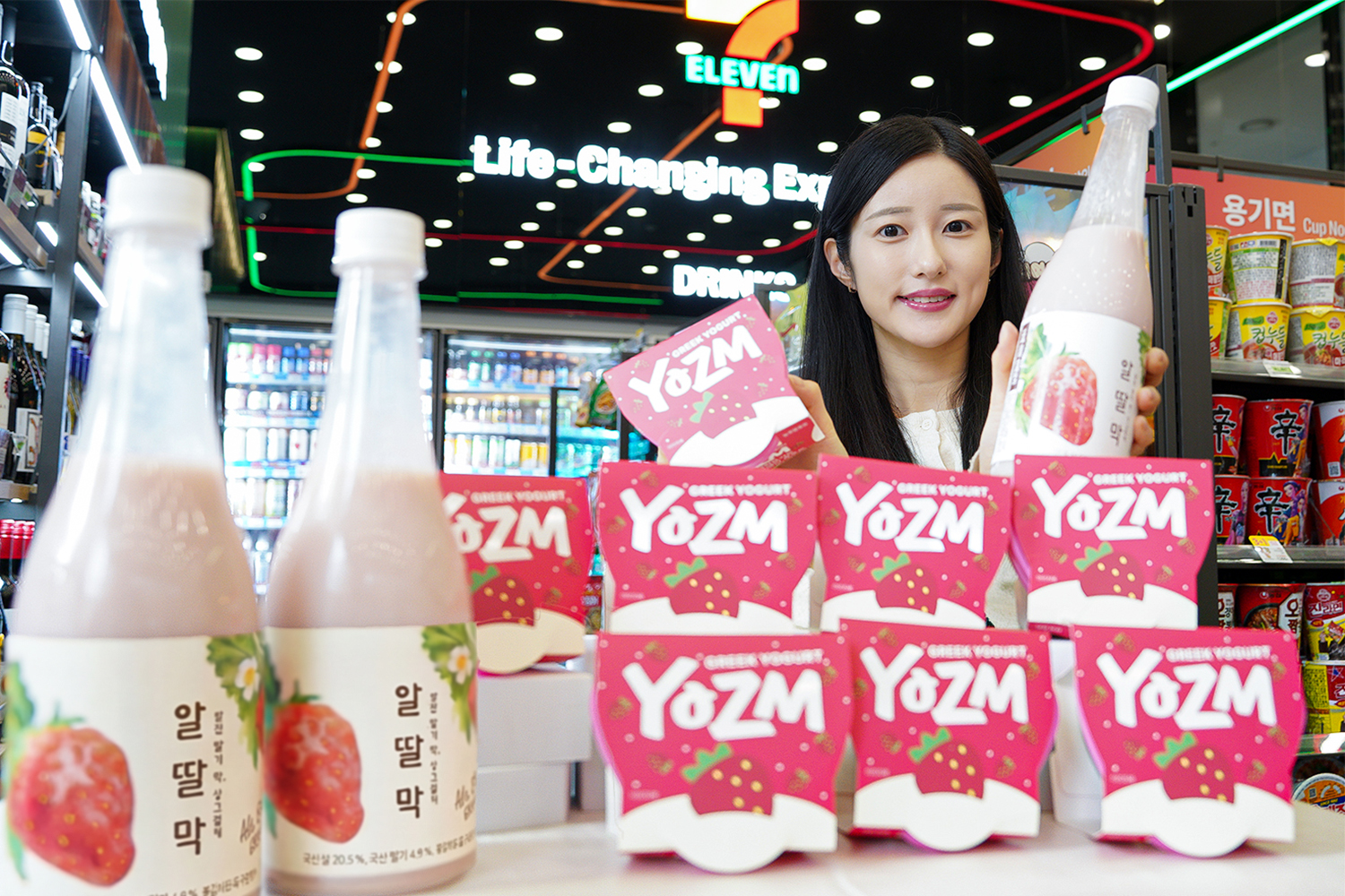 세븐일레븐, 외국인 관광객 대상 요거트·막걸리 신제품 출시