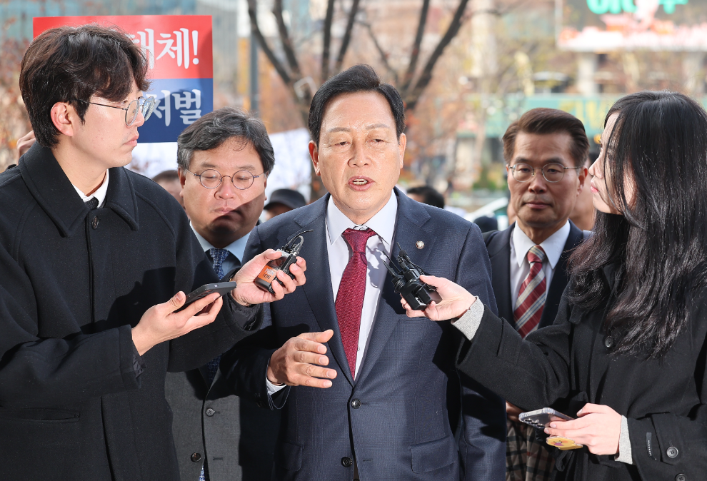 특검 출석하는 김선교 의원(사진=연합뉴스)