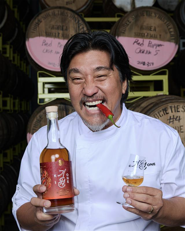 GS25, K위스키 ‘기원x셰프 에드워드 리 에디션’ 와인25플러스 단독 출시