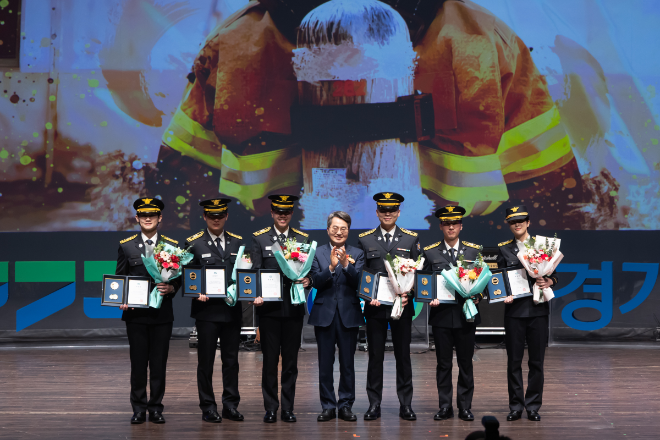 신임 소방공무원 316명의 임용식 / 경기도청