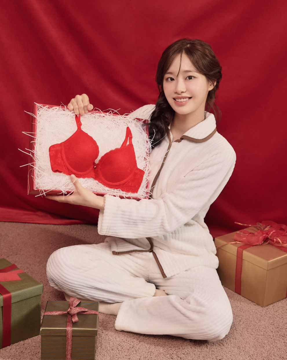 BYC, 크리스마스 선물용 ‘커플 속옷 세트’ 출시