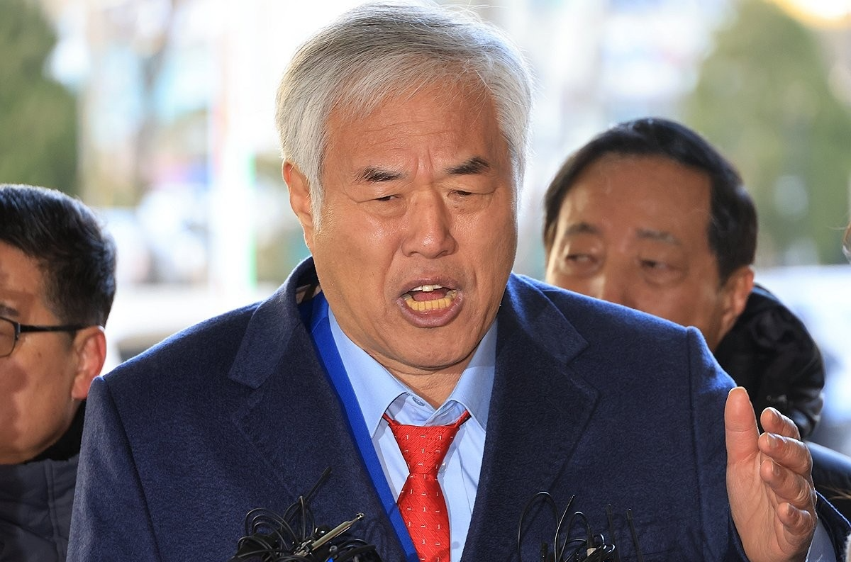 질문에 답하는 전광훈 목사(사진=연합뉴스)