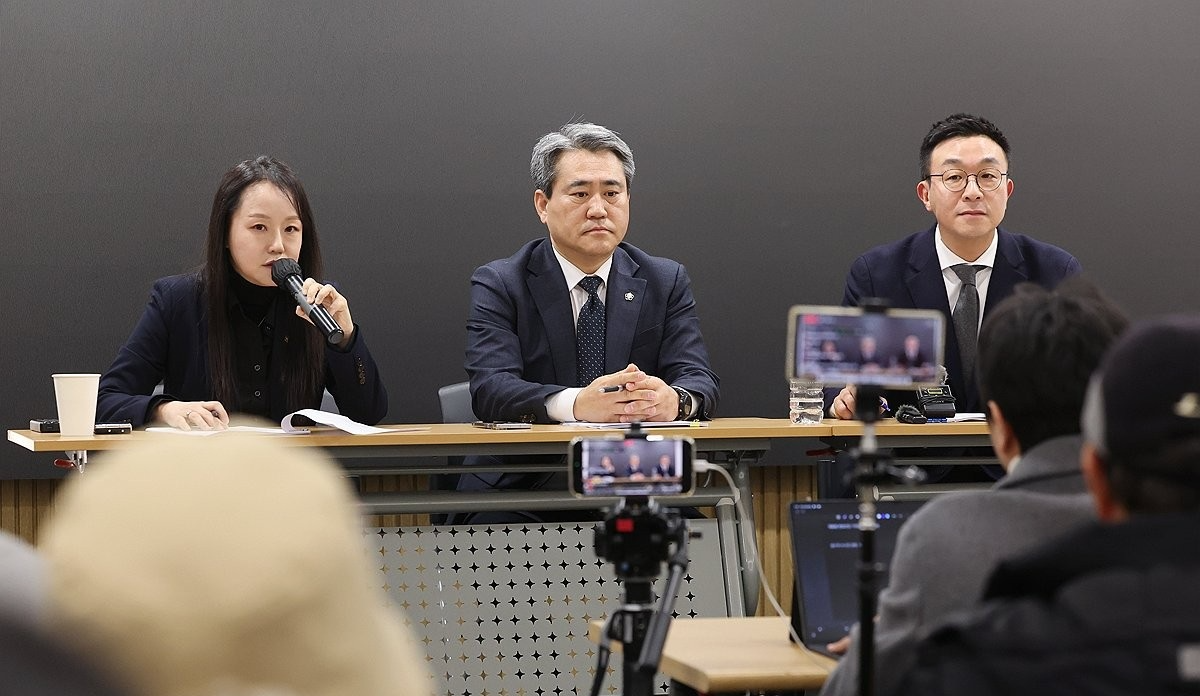 윤석열 체포방해 1심 징역 5년 관련 기자회견(사진=연합뉴스)