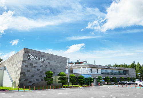 제주삼다수, 330ml 용기 경량화로 플라스틱 사용량 감축