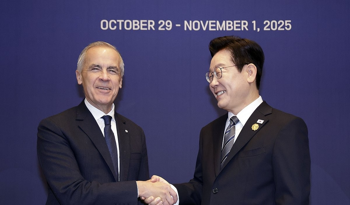 지난해 APEC 정상회의서 만난 한-캐나다 정상(사진=연합뉴스)