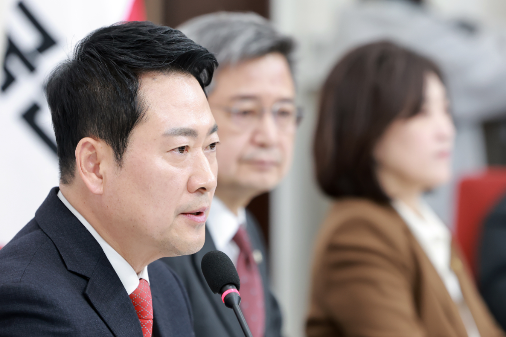 대통령과의 오찬 불참 관련 입장 밝히는 국민의힘 장동혁 대표(사진=연합뉴스)