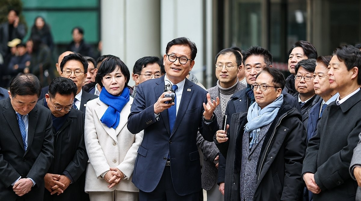 송영길 '돈봉투 의혹' 항소심 무죄 판결 후 기자회견(사진=연합뉴스)