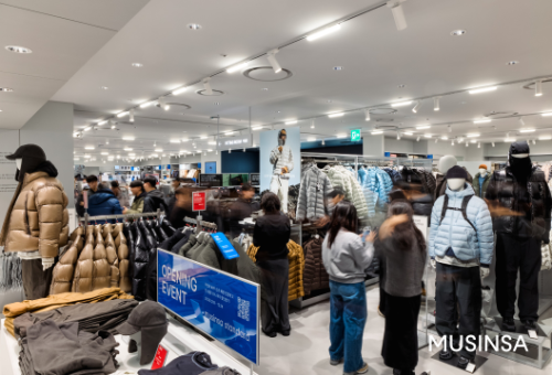 무신사 스탠다드, 글로벌 거래액 162% 성장…MZ세대 중심 구매 증가