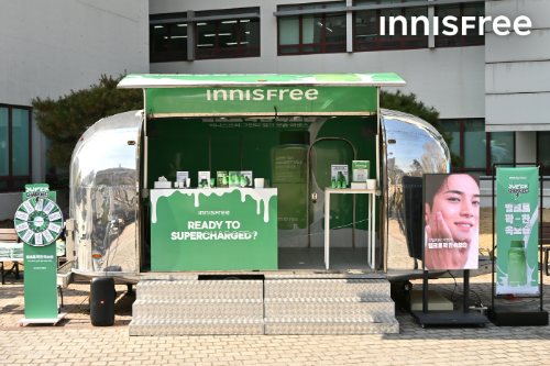이니스프리, 대학 캠퍼스서 '그린티 밀크' 무빙팝업 진행