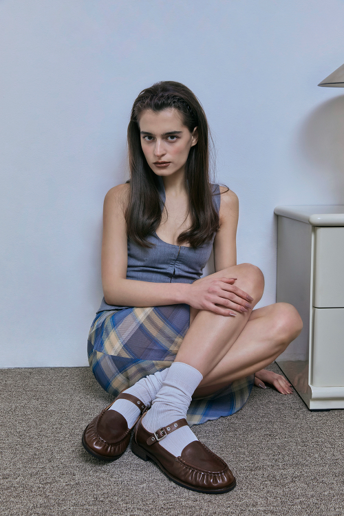 슈콤마보니, 26S/S 시즌 '플랫' 슈즈 트렌드 선보여