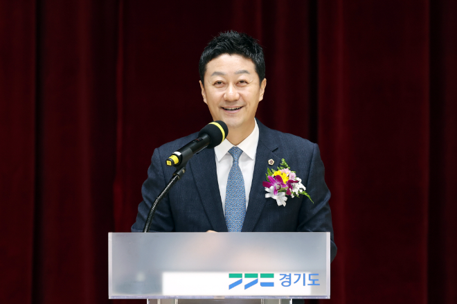 김진경 의장(더불어민주당·시흥3)은 20일 시흥소방서 주관으로 열린 ‘제5회 의용소방대의 날’ 기념식에 참석해 대원들을 격려했다. / 경기도의회