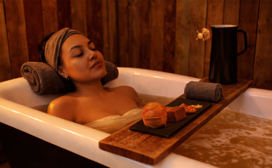 러쉬코리아, 입욕 스파 트리트먼트 북 어 배쓰 출시