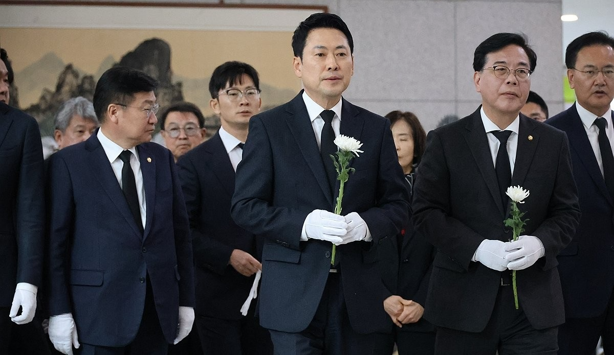 대전시청서 참배하는 장동혁(사진=연합뉴스)