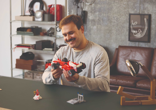 레고코리아, ‘F1 전설’ 미하엘 슈마허 세트 디자이너 사인회 개최