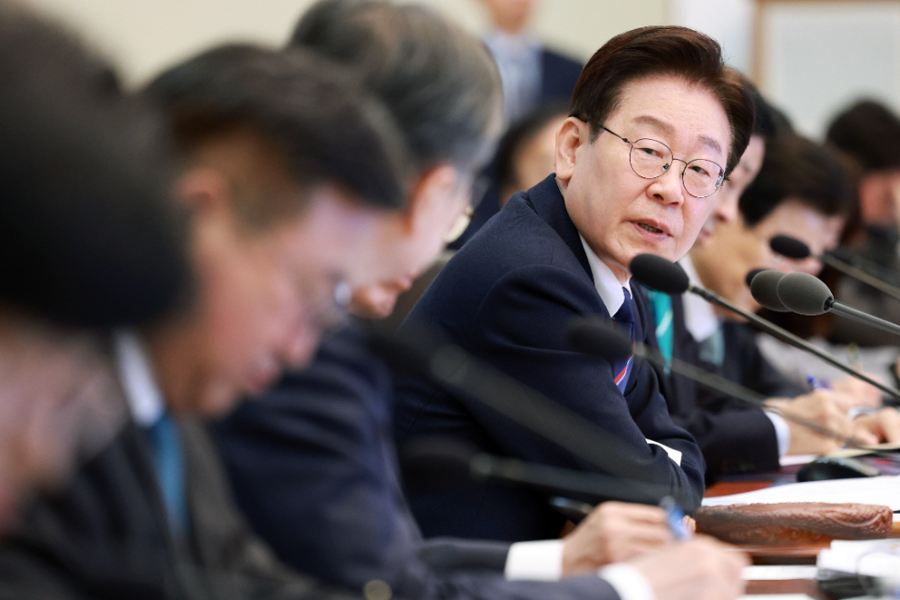 국무회의 발언 듣는 이재명 대통령(사진=연합뉴스)