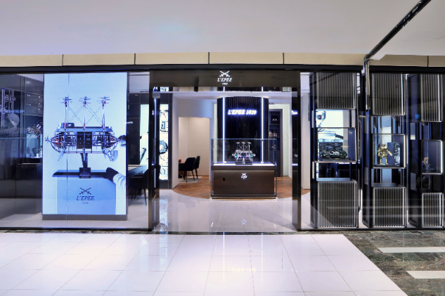 롯데백화점 본점, 스위스 하이엔드 클락 레페 1839 매장 열어