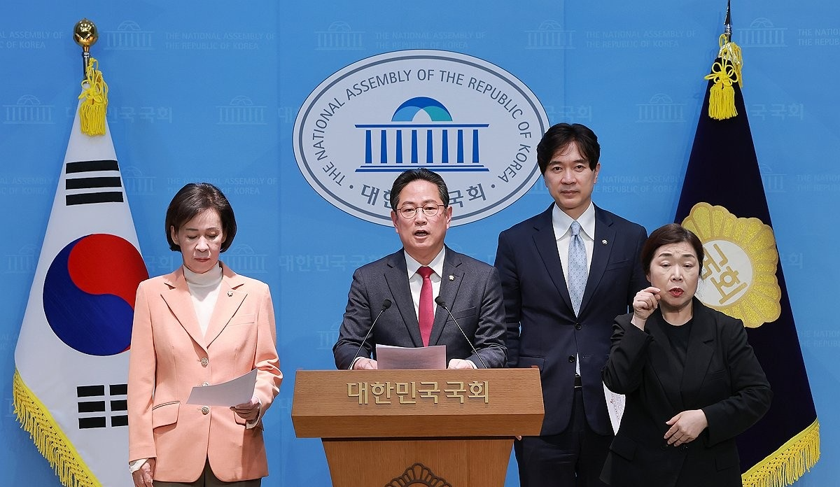 장특공제 관련 기자회견하는 국민의힘 재경위원들(사진=연합뉴스)