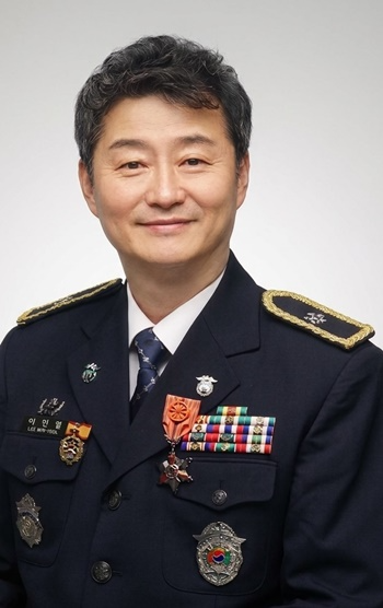 이민열 소장.(제공=부산교도소)