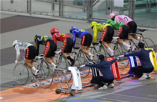 광명스피돔 특선급 경주, 선수들이 출발대를 박차고 나가고 있다. (사진=국민체육진흥공단)