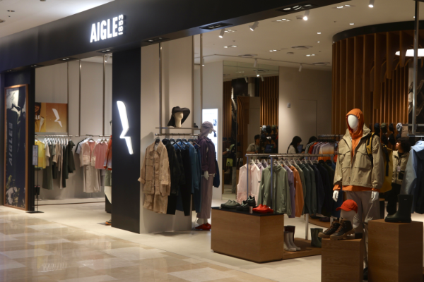 롯데홈쇼핑, AIGLE 잠실 롯데월드몰 정규매장 오픈…도산공원 매장 추가 예정
