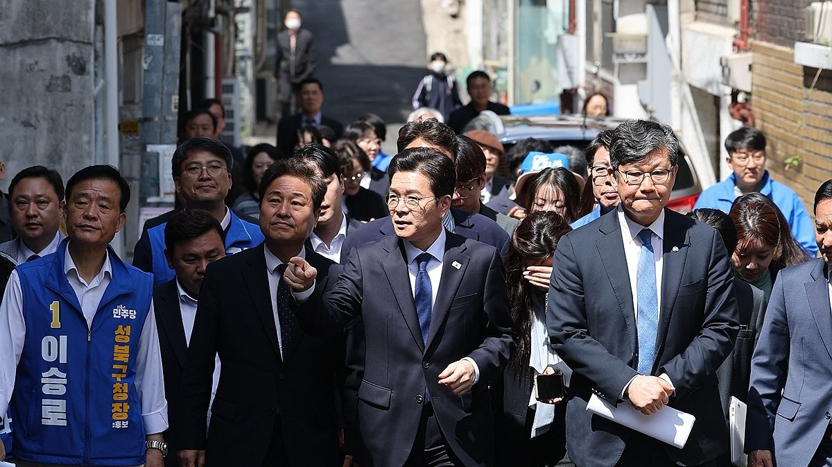 장위14주택 재개발구역 찾은 정원오 후보(사진=연합뉴스)