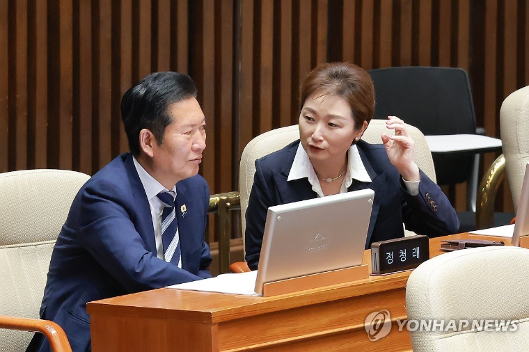 이언주 (오른쪽) 국회의원 (사진=연합뉴스)