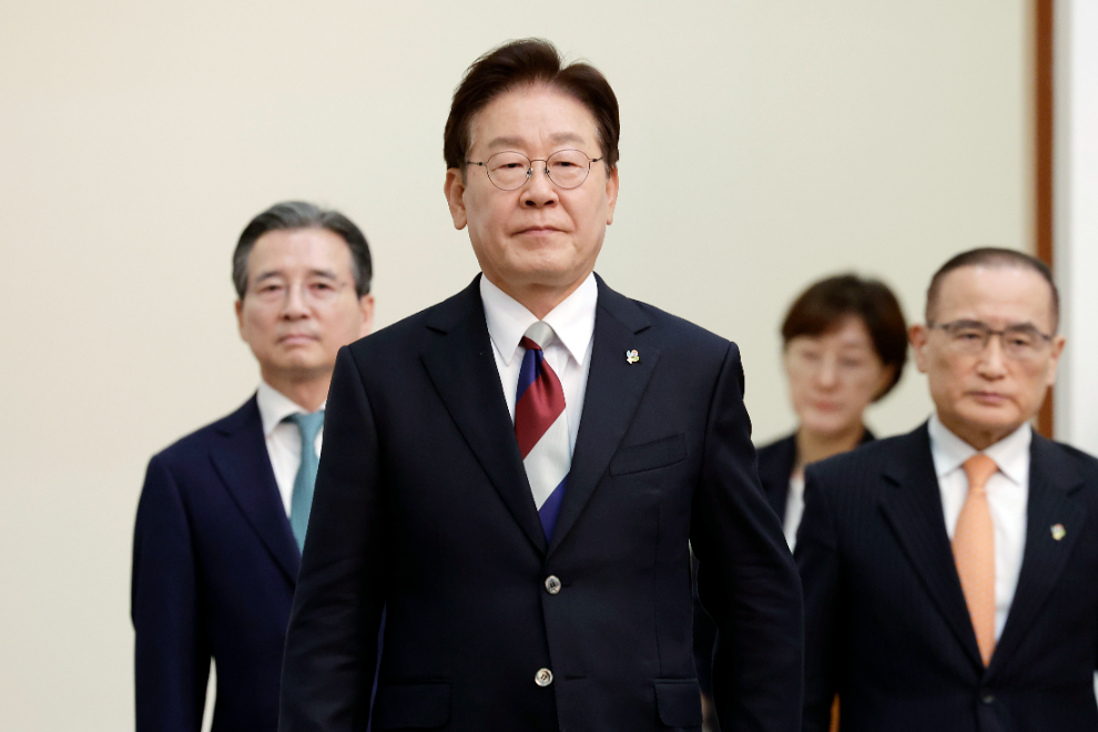 수석보좌관회의 입장하는 이재명 대통령(사진=연합뉴스)
