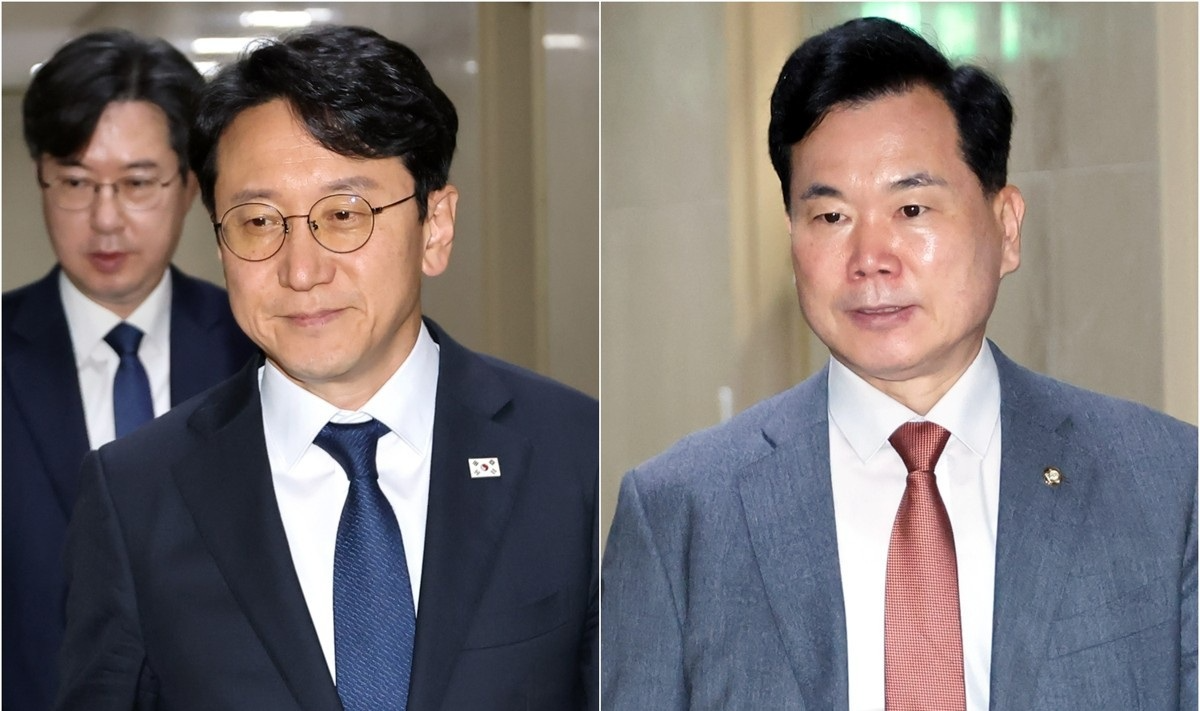 여야 회동 입장하는 천준호·김승수(사진=연합뉴스)