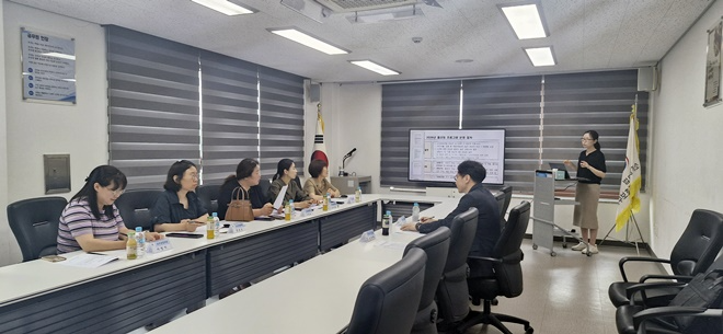 19일 콜코칭 전문상담사들을 대상으로 사전 교육 및 간담회 모습.(사진제공=포항보호관찰소)