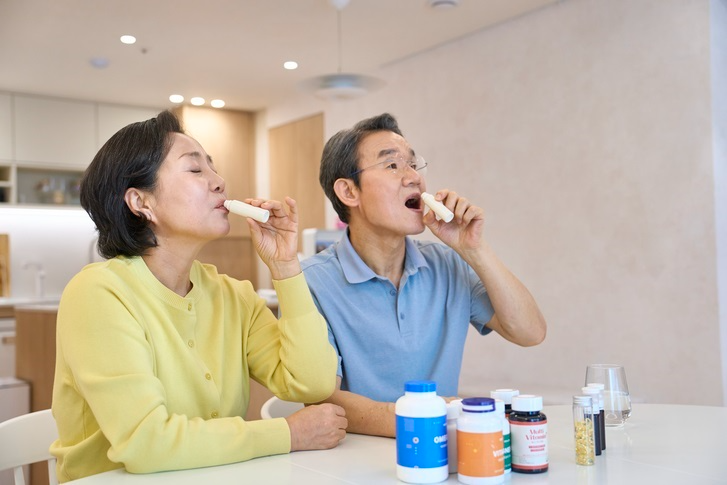 듀오가 결혼 경험이 있는 사람들이 미혼자보다 주요 암 발병 위험이 낮게 나타난 해외 대규모 연구 결과를 소개했다.
