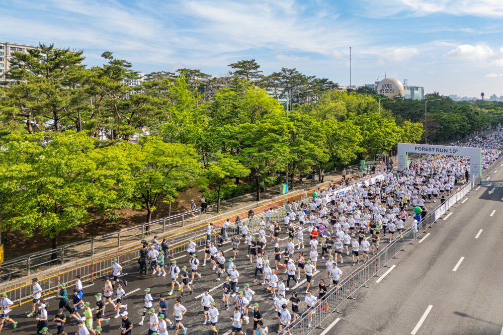 지난해 진행된 현대자동차 ‘포레스트런 2025 파이널런’ 참가자들이 서울 여의도 일대를 달리는 모습.(사진=현대자동차)