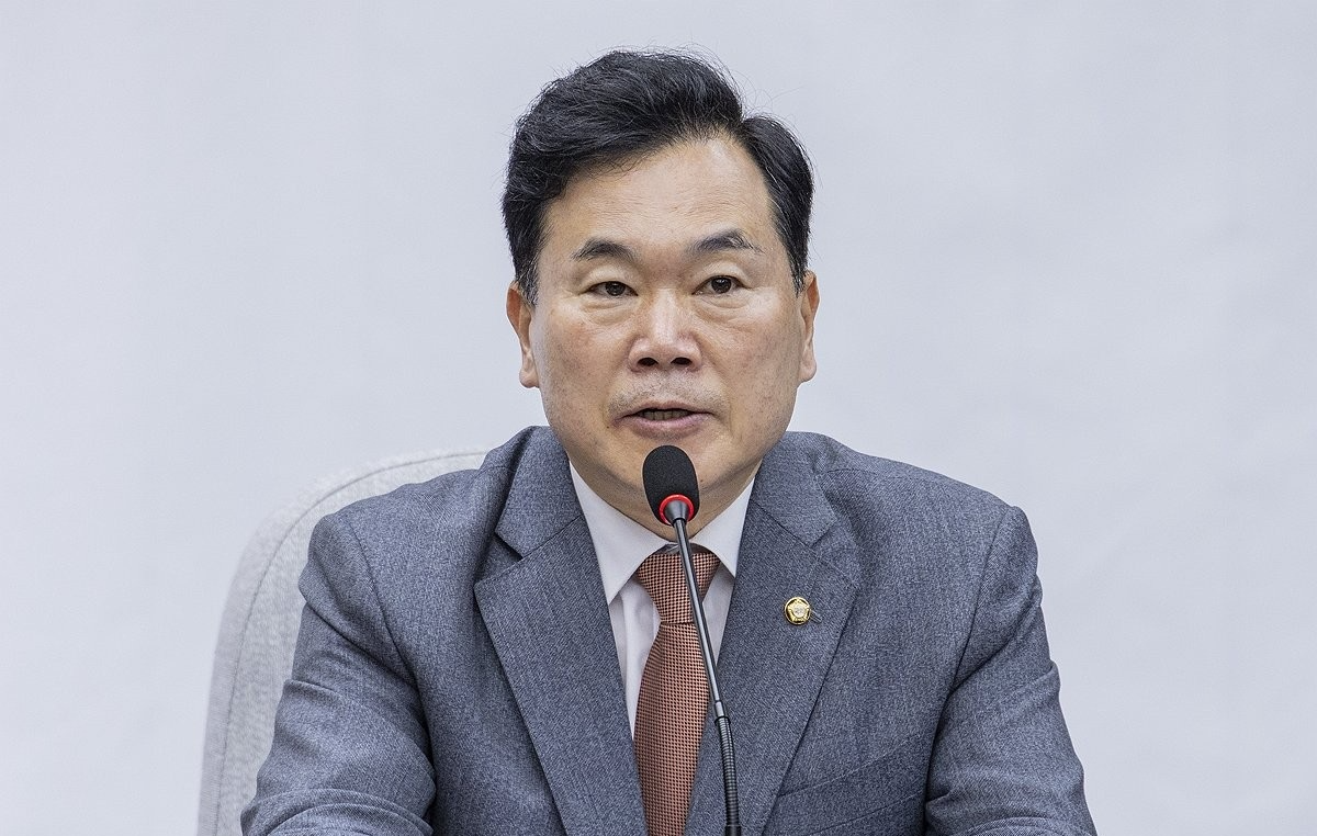 원내대책회의에서 발언하는 김승수 원내운영수석부대표(사진=연합뉴스)