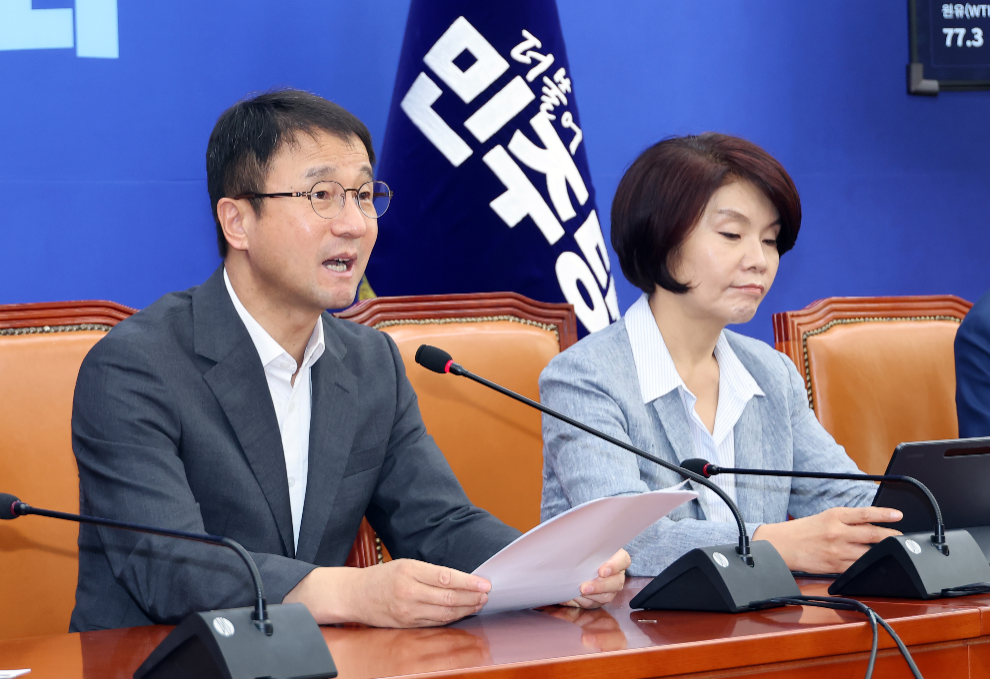 정부 세제개편안 관련 발언하는 한병도 대표 직무대행(사진=연합뉴스)
