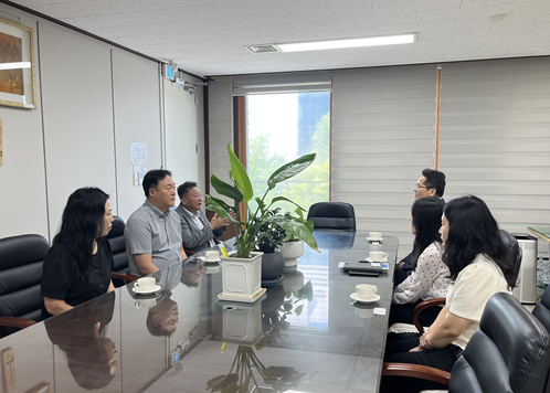 10일 고양보호관찰소가 한국법무보호복지공단경기북부지부와 간담회를 갖고 있다.(사진제공=고양보호관찰소)