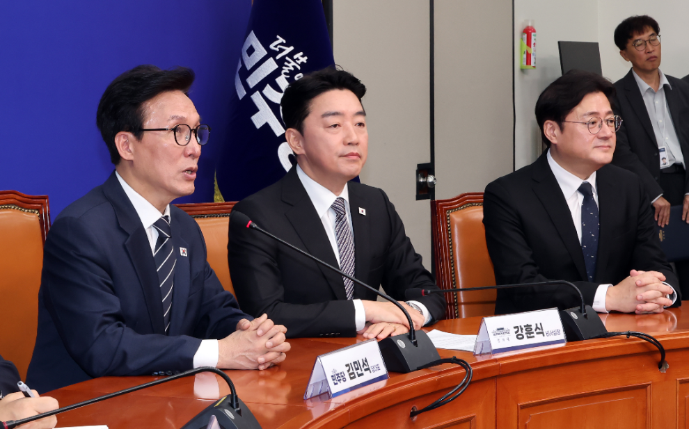 김민석 대표 강훈식 비서실장 회동(사진=연합뉴스)