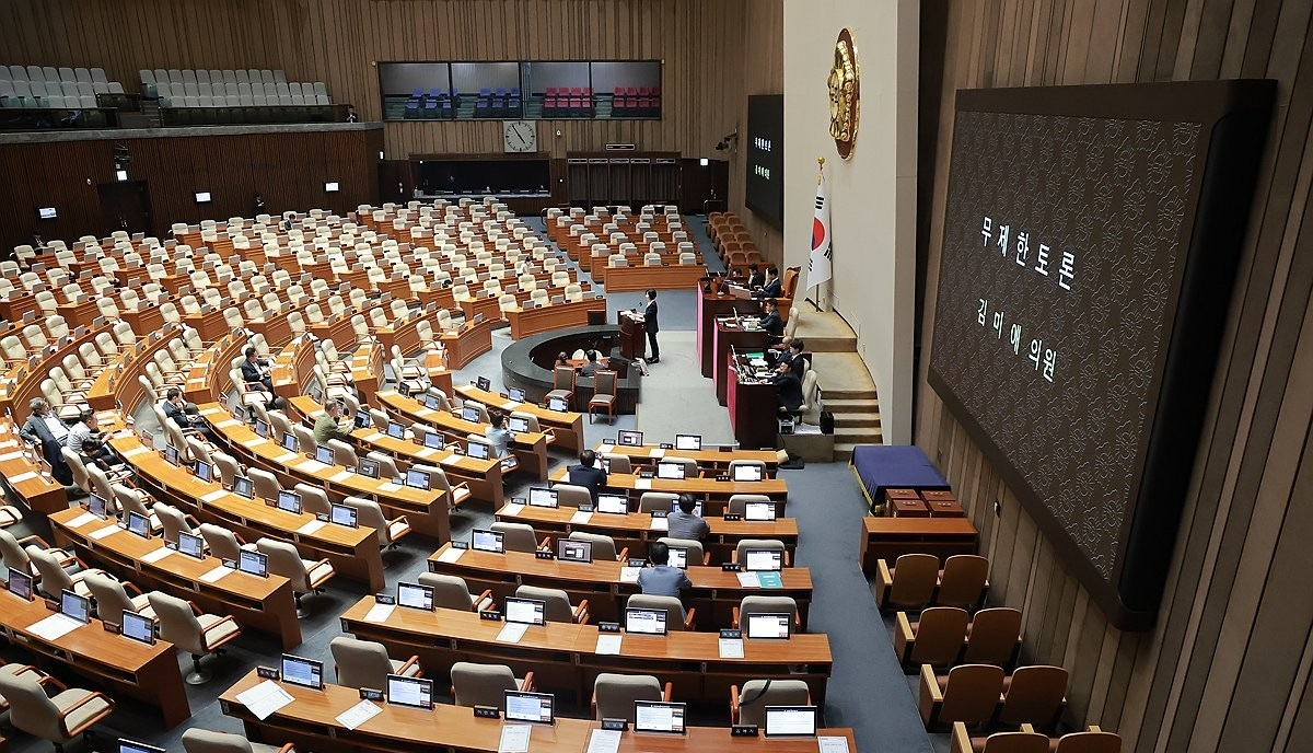 국회법 개정안 필리버스터 진행하는 국민의힘 김미애 의원(사진=연합뉴스)