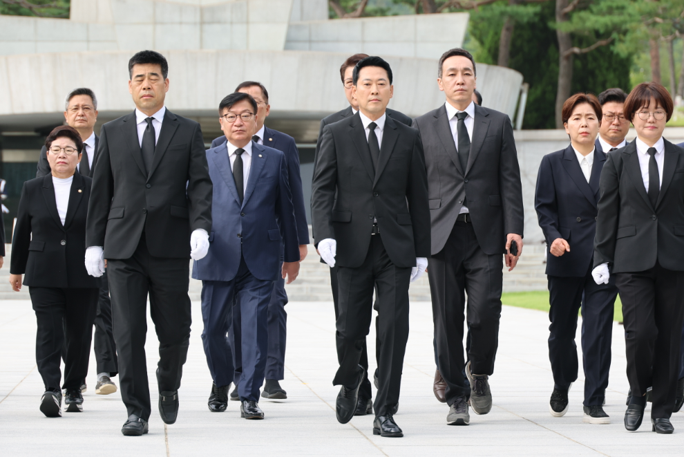장동혁 대표, 취임 1주년 맞아 현충원 참배(사진=연합뉴스)