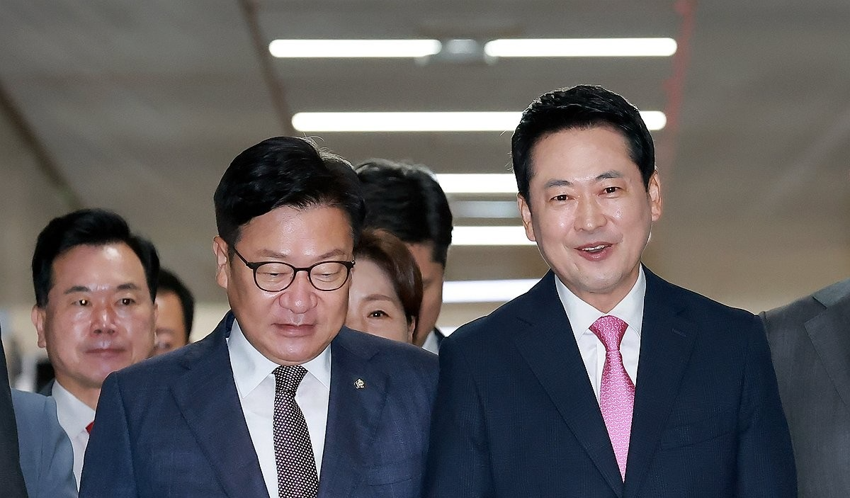 최고위원회의 참석하는 국민의힘 장동혁 대표-정점식 원내대표(사진=연합뉴스)