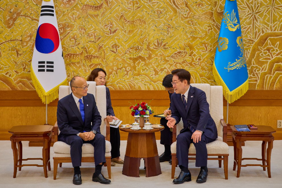 이재명 대통령, 아시아개발은행 총재 접견(사진=연합뉴스)