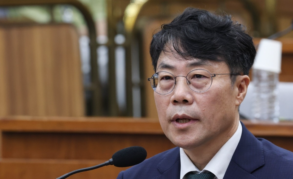 질의에 답변하는 김성수 대법관 후보자(사진=연합뉴스)
