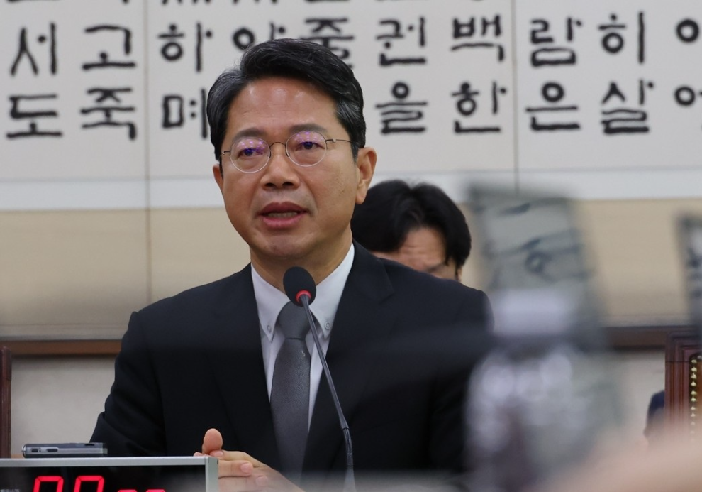 질문에 답하는 김승원 법무부 장관 후보자(사진=연합뉴스)