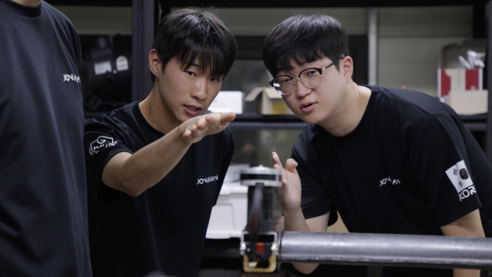 국토교통부가 제작한 「2026 전국 대학생 UAM 올림피아드」 홍보영상의 한 장면. 참가학생들이 기술세미나와 전문가 컨설팅을 통해 아이디어를 구체화하는 과정을 담았다.(사진=TS)