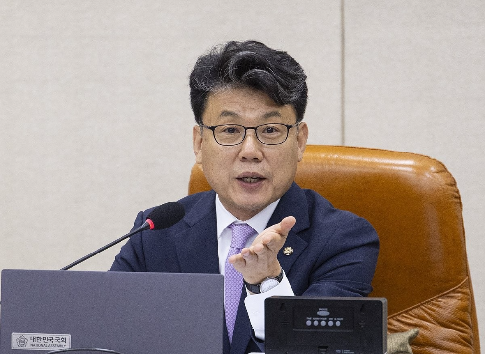 진성준 국방위원장(사진=연합뉴스)