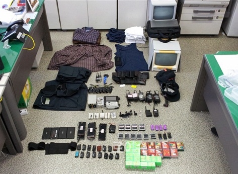 ▲사기도박에사용된특수장비등압수품.<경남경찰청제공>