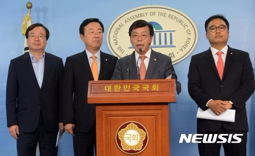 한국당, ‘김영란법TF’ 구성... 팀장에 이완영