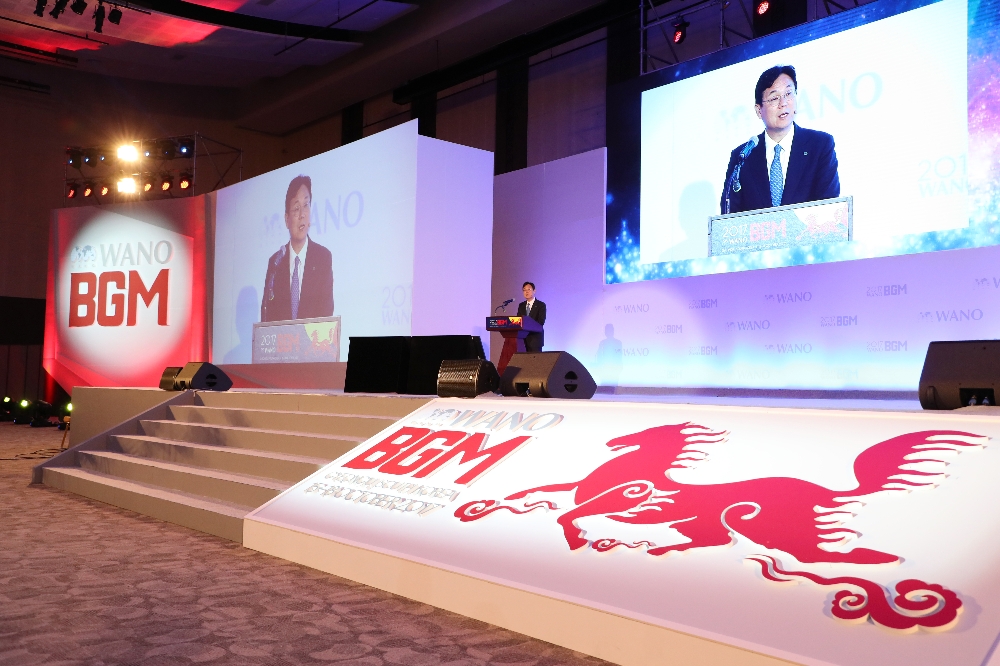 16~17일 경주에서 열린 WANO 경주총회 참석자 쟈크 리갈도 WANO 이사장(왼쪽) 김범년 전 한수원 부사장(가운데) 이관섭 한수원 사장(오른쪽). (사진=한국수력원자력)