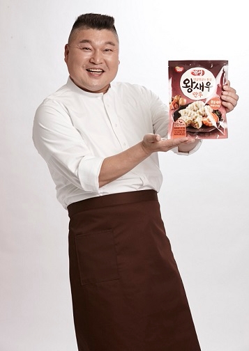 동원F&B ‘개성 왕새우만두’ 신규 TV 광고 온에어