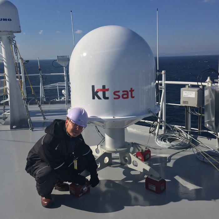 세계 최초 Portable-MVSAT 시범서비스 성공 (사진=KT SAT)